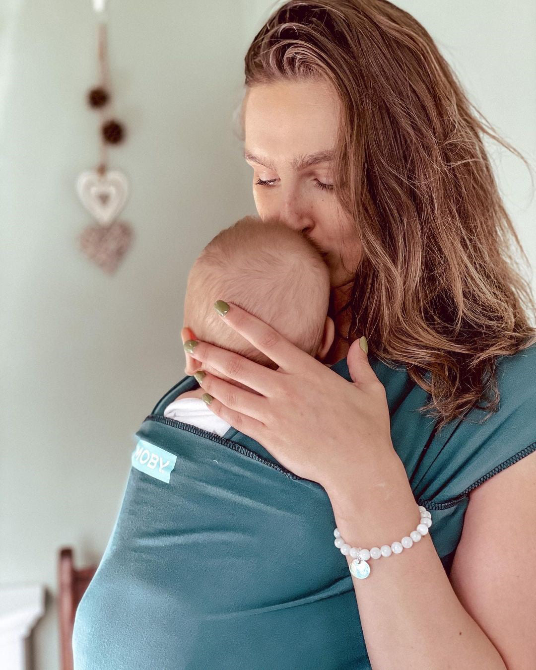 Zoe, North Ireland: "My Aska Maternity bracelet has given me a middle ground"
